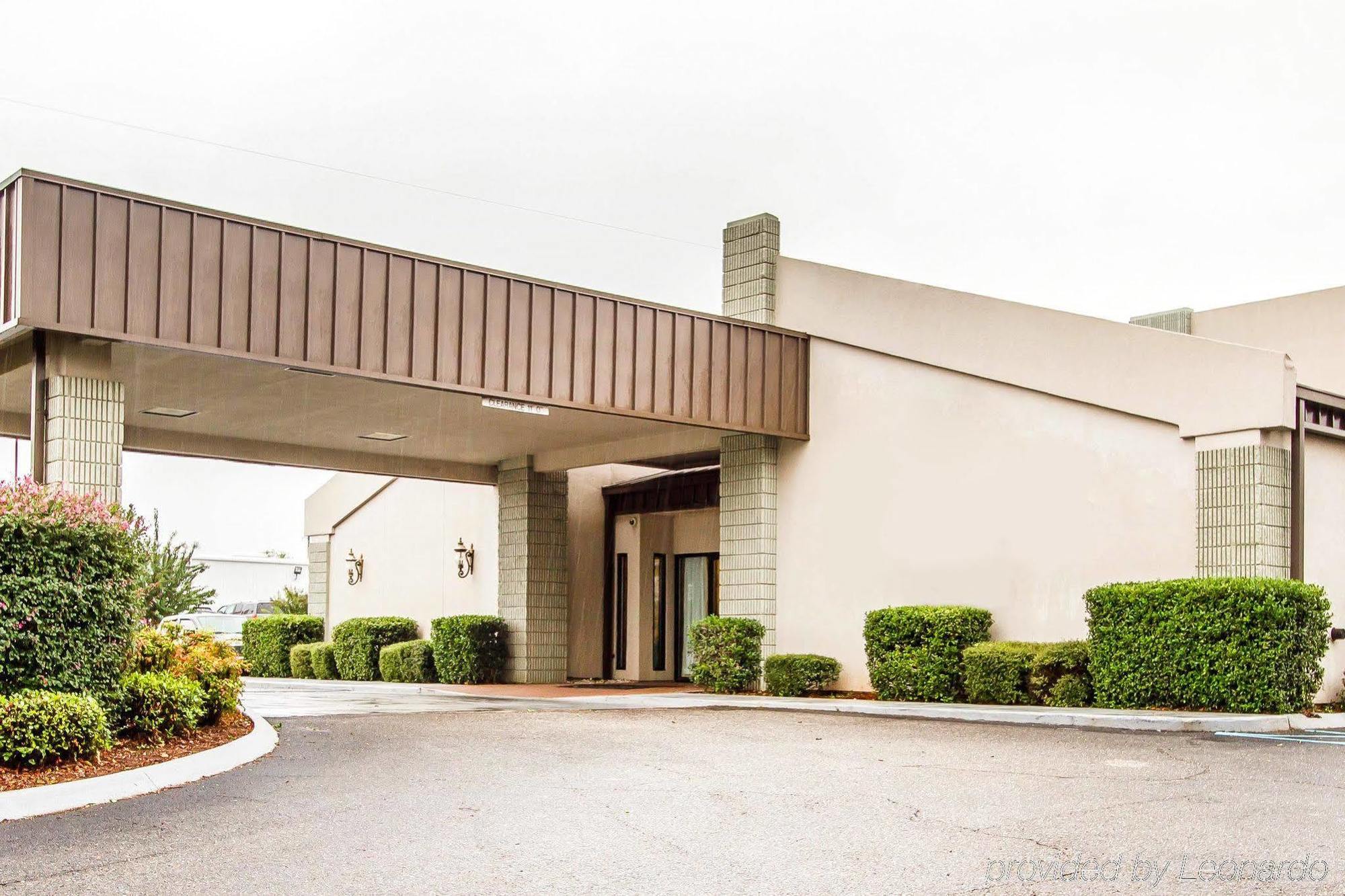 Executive Inn And Suites Enterprise Exterior photo