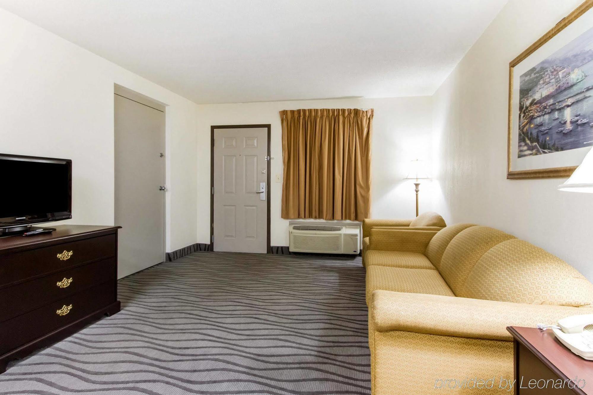 Executive Inn And Suites Enterprise Exterior photo