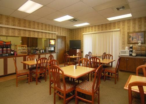 Executive Inn And Suites Enterprise Exterior photo